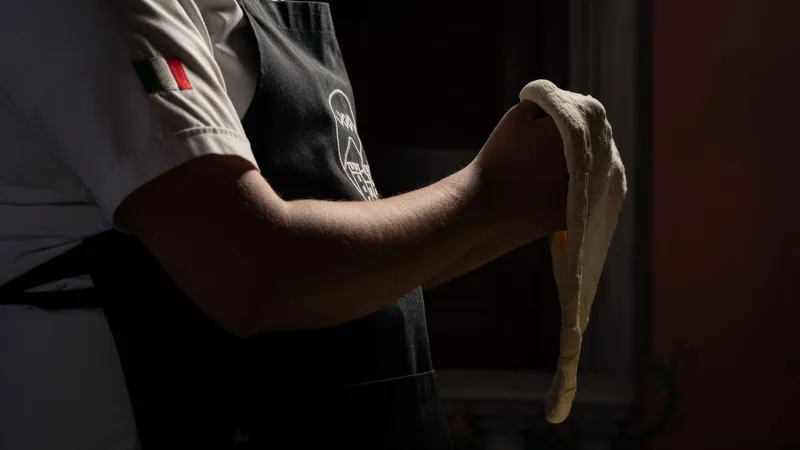 72 Ore di Attesa, una Vita di Sapore: il Ritmo Lento della Lievitazione Napoletana