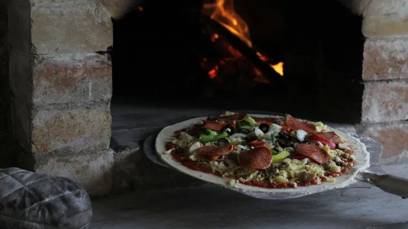 Pizza di Territorio: Un Viaggio tra i Sapori Regionali che l'Italia Sta Riscoprendo